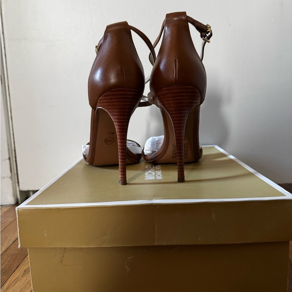 Michael Kors Antonia Leather Sandal Pumps - Picture 3 of 9